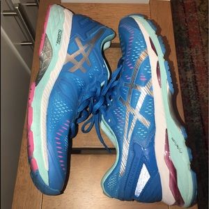Asics Gel Kayano with Flyte Foam soles. 8 1/2 med
